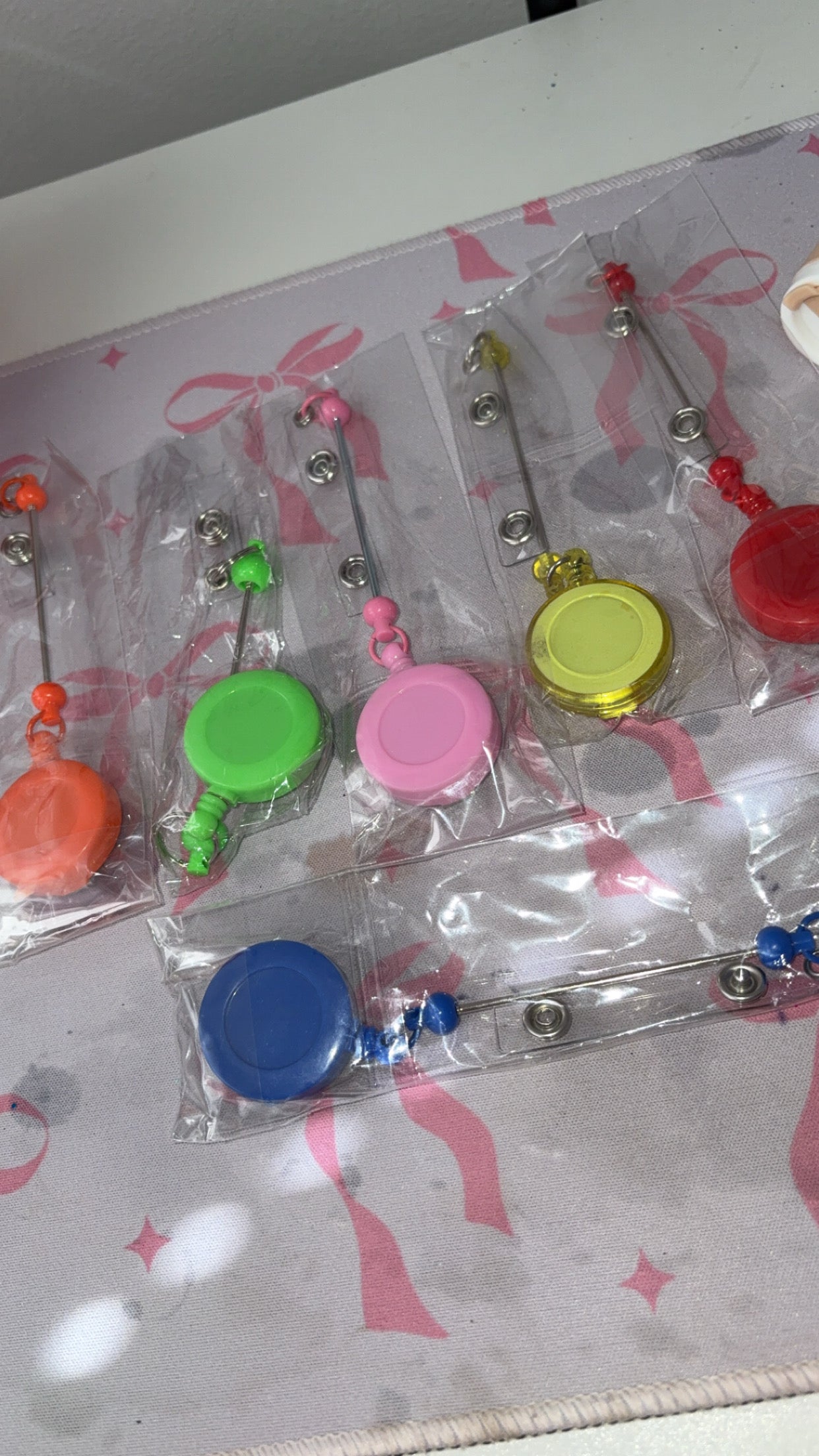 Beadable badge reels